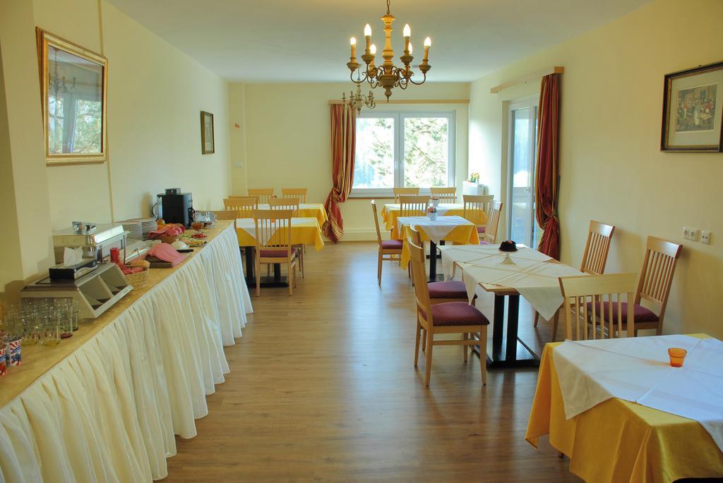 Bellis Hotel Санкт-Урбан Экстерьер фото